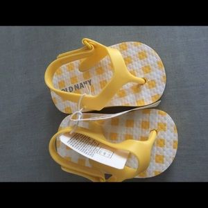 3-6 month Old Navy Flip Flops